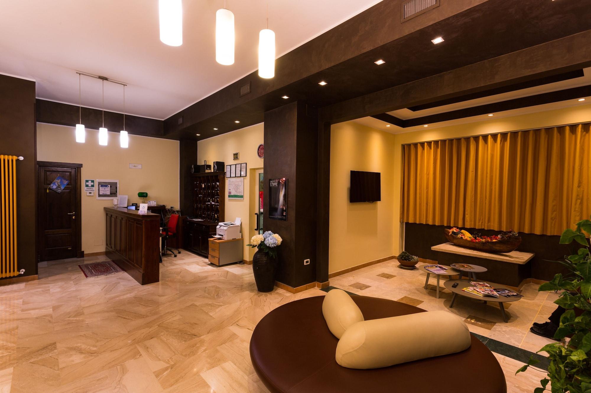 Hotel Azzurro L'Aquila Ngoại thất bức ảnh