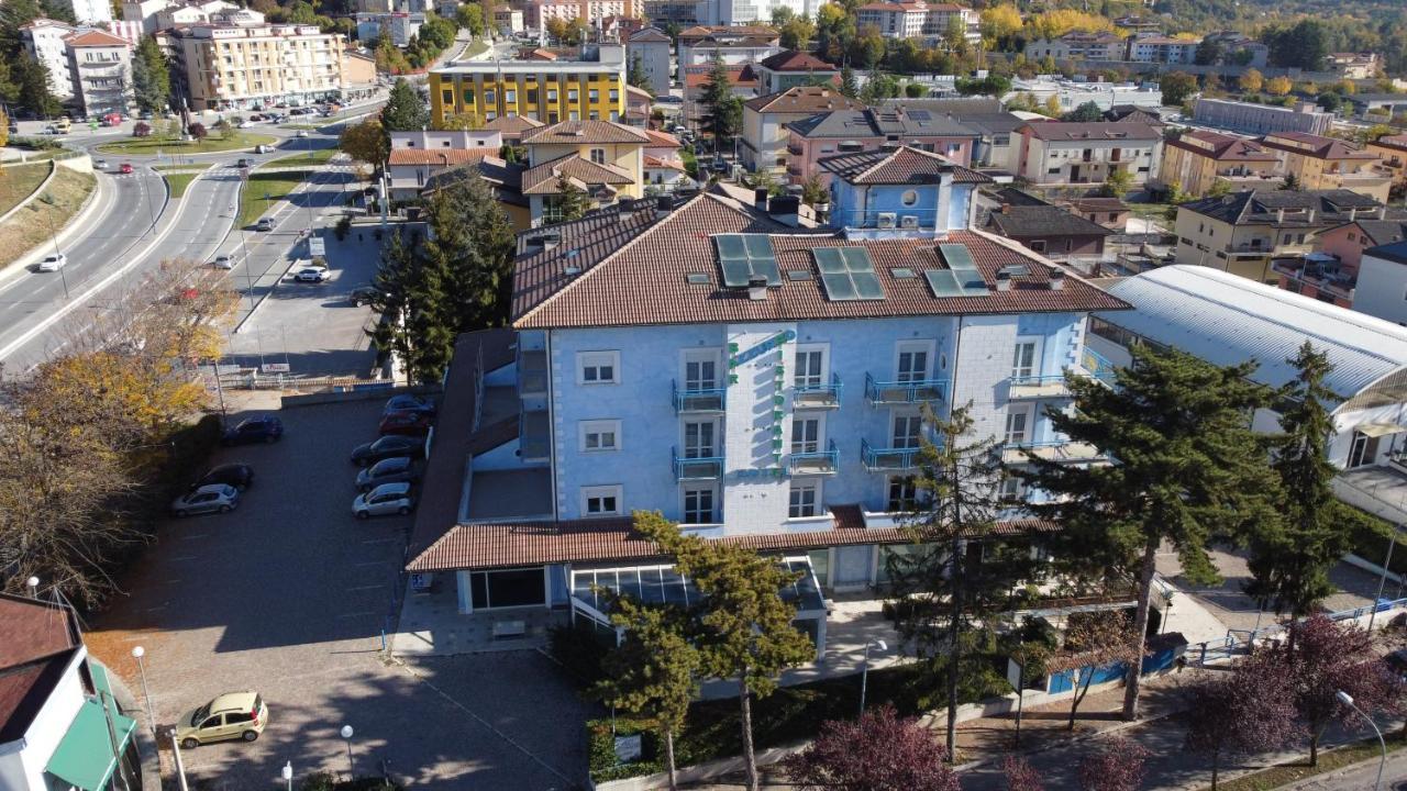 Hotel Azzurro L'Aquila Ngoại thất bức ảnh