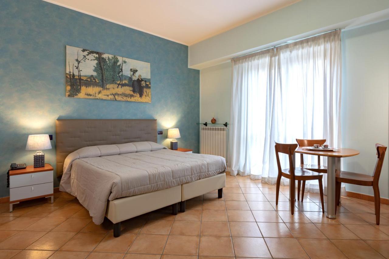 Hotel Azzurro L'Aquila Ngoại thất bức ảnh