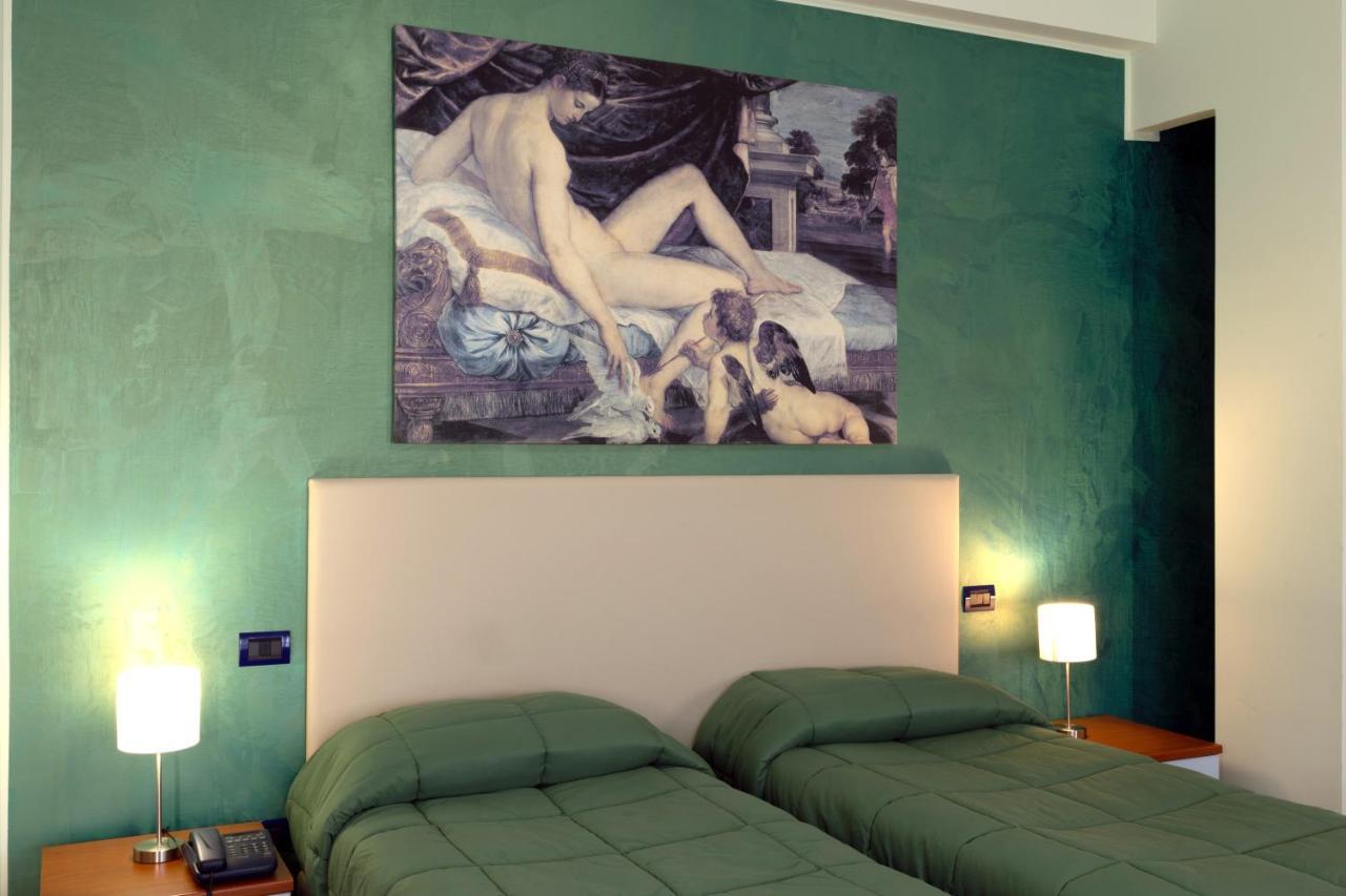 Hotel Azzurro L'Aquila Ngoại thất bức ảnh