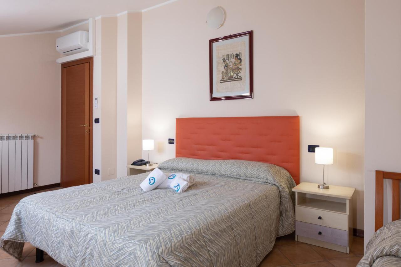 Hotel Azzurro L'Aquila Ngoại thất bức ảnh