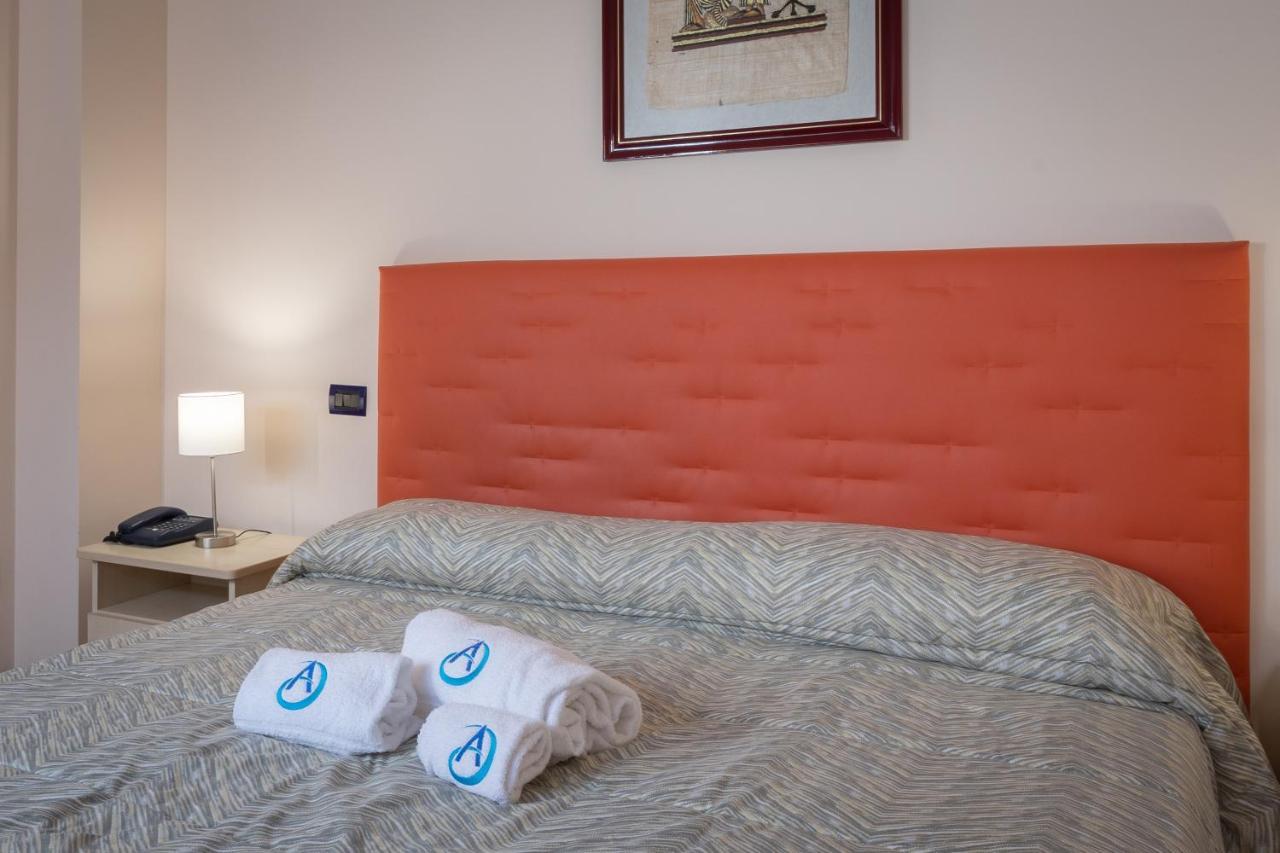 Hotel Azzurro L'Aquila Ngoại thất bức ảnh