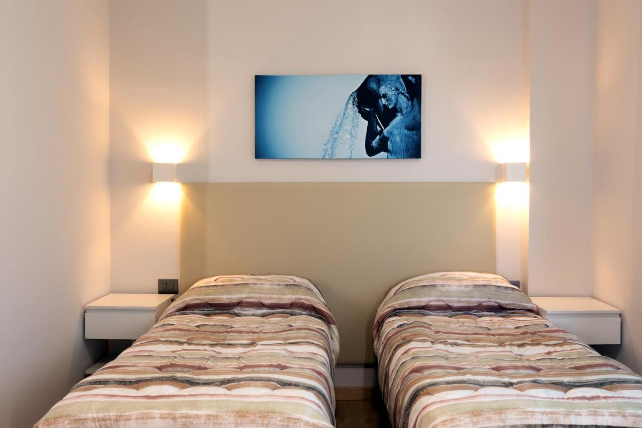 Hotel Azzurro L'Aquila Ngoại thất bức ảnh