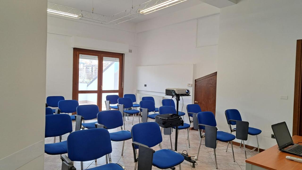 Hotel Azzurro L'Aquila Ngoại thất bức ảnh